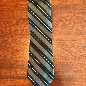 Tie- Jos. A. Bank Executive Collection. 100% silk.